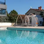 Sunset Bay With Pool In