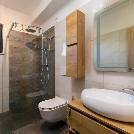 Sunset Bay With Pool In Medolino