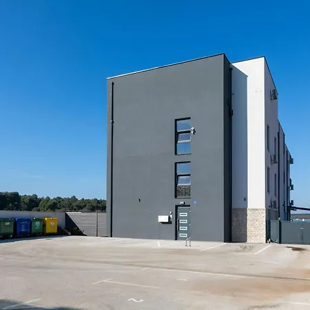 Sunset Bay With Pool In *