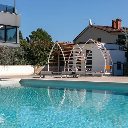Sunset Bay With Pool In