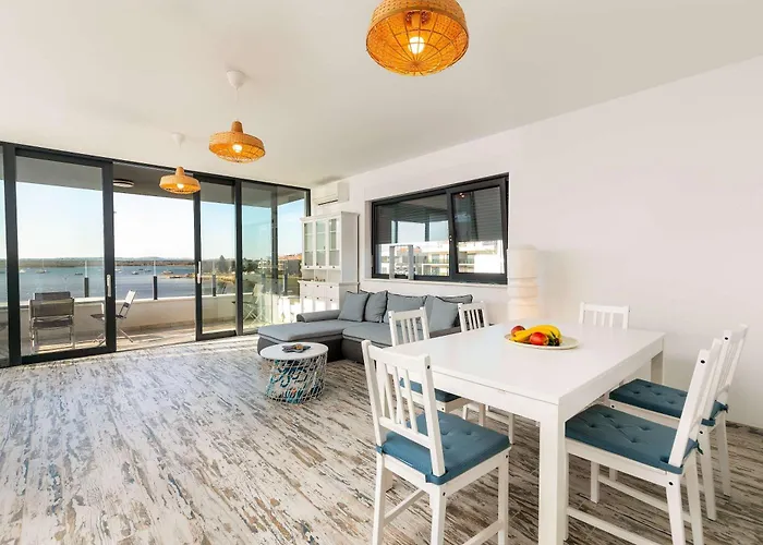 Apartament Sunset Bay With Pool In