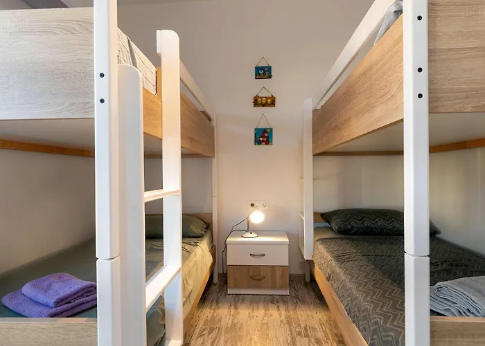 Sunset Bay With Pool In Medulin