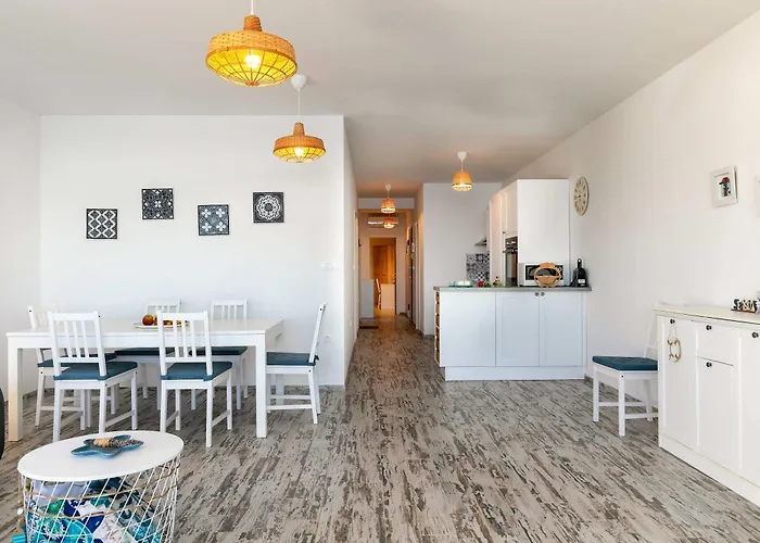 Apartman Sunset Bay With Pool In *
