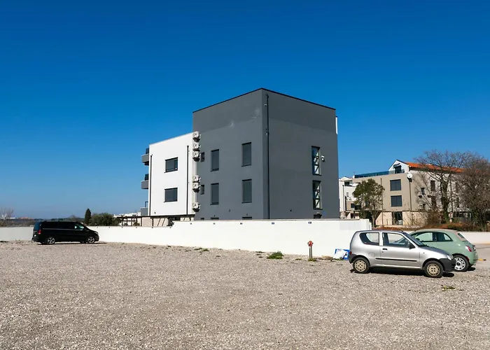 Apartman Sunset Bay With Pool In *